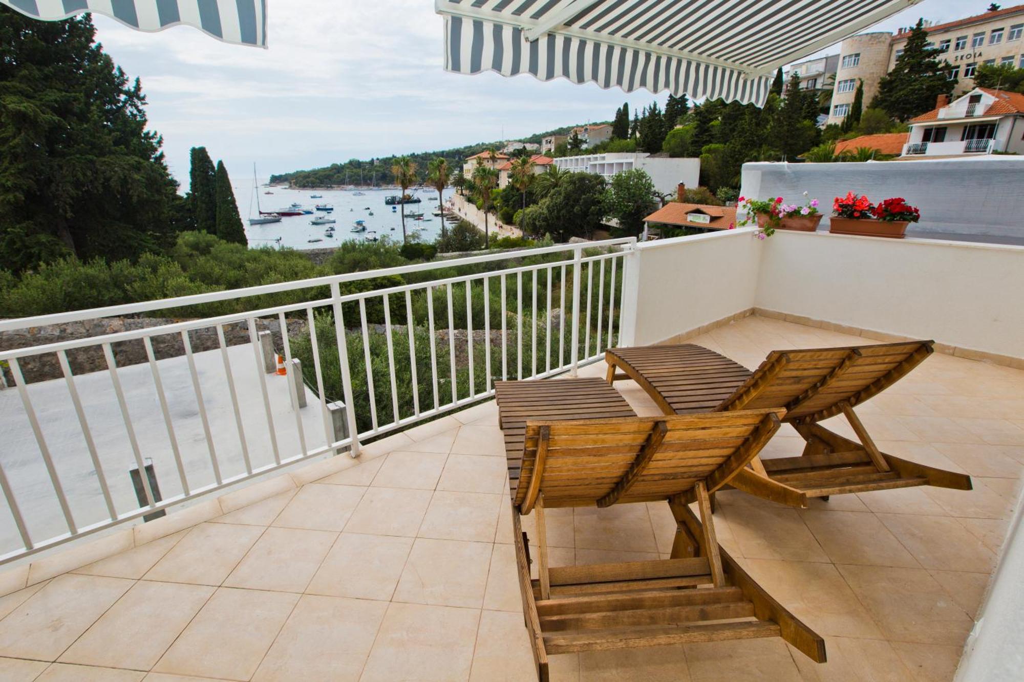 Apartments Grgo Đảo Hvar Ngoại thất bức ảnh