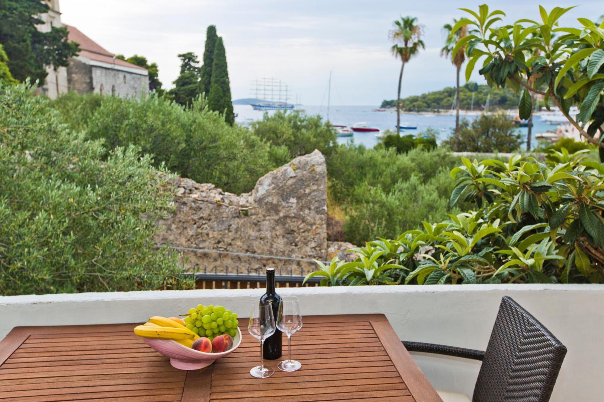 Apartments Grgo Đảo Hvar Ngoại thất bức ảnh